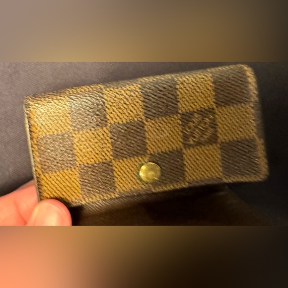 Louis Vuitton Damier Ebene 6 Key Case Holder - Picture 8 of 10
